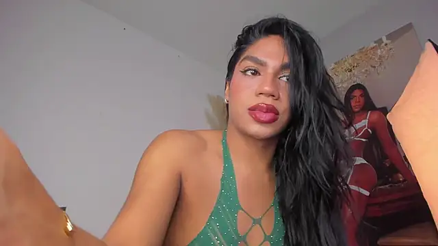 Sharicklovee online show from April 2026 01:05:02 PM