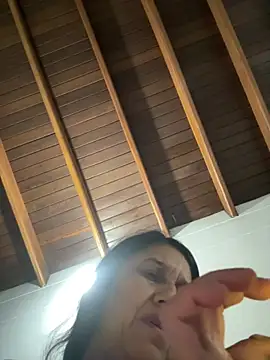 siri duque online show from April 2026 12:45:01 AM