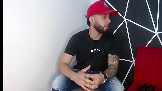 Snapshot of maxXximo777 chatting on December 2024 01:47:01 AM maxXximo777 online show from December 2024 01:47:01 AM