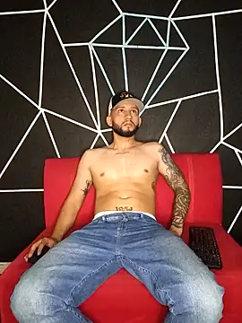 Snapshot of maxXximo777 chatting on December 2024 04:07:02 AM maxXximo777 online show from December 2024 04:07:02 AM