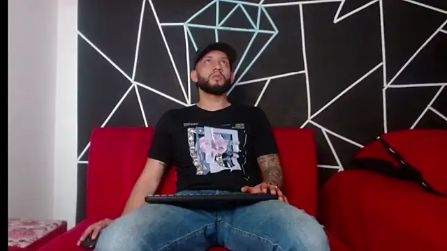 Snapshot of maxXximo777 chatting on December 2024 04:28:02 AM maxXximo777 online show from December 2024 04:28:02 AM