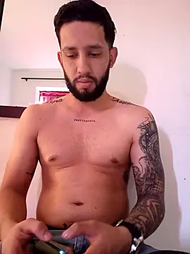 Snapshot of maxXximo777 chatting on January 2025 09:22:01 PM maxXximo777 online show from January 2025 09:22:01 PM