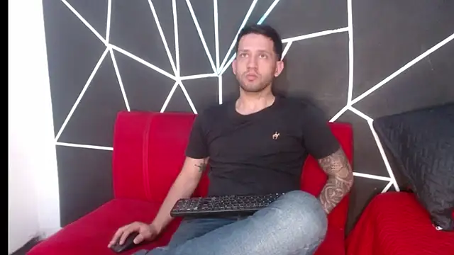 Snapshot of maxXximo777 chatting on January 2025 12:57:02 AM maxXximo777 online show from January 2025 12:57:02 AM