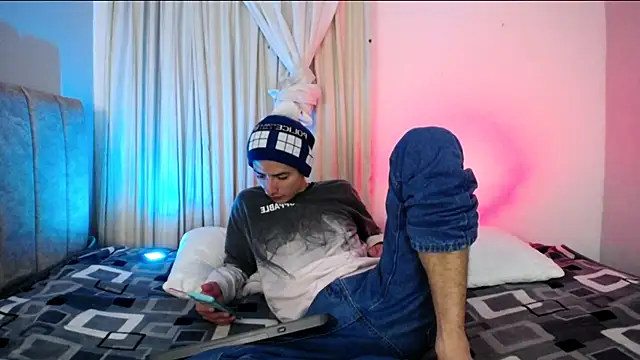 Yellowpokemon23 online show from April 2026 01:03:01 AM