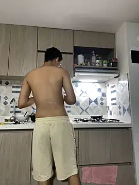 Snapshot of Leo_bunny_hot chatting on December 2024 02:38:01 AM Leo bunny hot online show from December 2024 02:38:01 AM