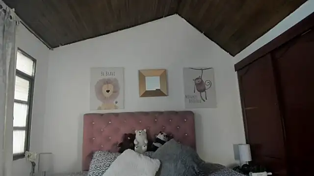 Snapshot of CelessteRedds chatting on December 2025 11:50:01 AM CelessteRedds online show from December 2025 11:50:01 AM