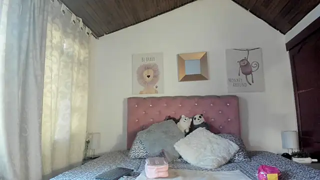 Snapshot of CelessteRedds chatting on January 2026 12:10:02 PM CelessteRedds online show from January 2026 12:10:02 PM