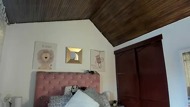 Snapshot of CelessteRedds chatting on February 2026 12:01:01 PM CelessteRedds online show from February 2026 12:01:01 PM