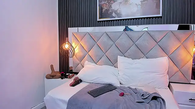 Slut Milf  online show from November 2025 07:24:01 PM