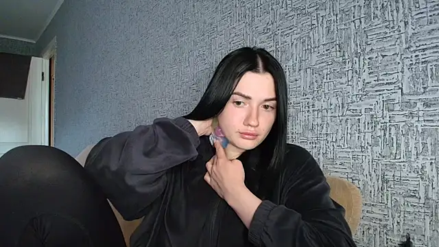 Liana diva online show from April 2026 01:56:02 PM