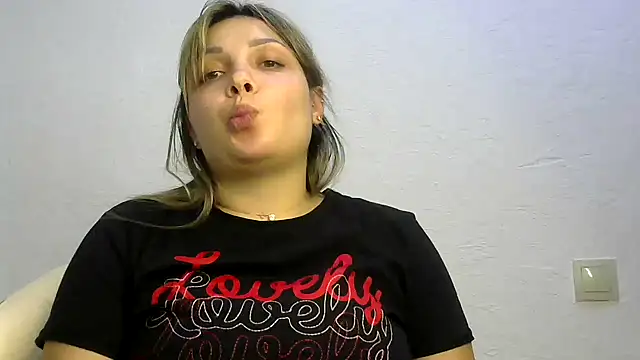 Snapshot of Iskor_ka chatting on December 2024 08:25:01 PM Iskor ka online show from December 2024 08:25:01 PM