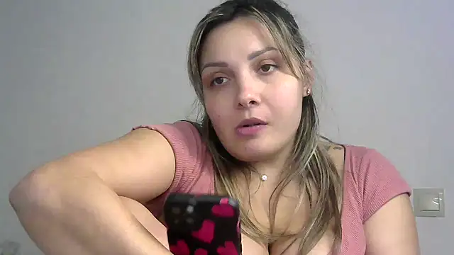 Snapshot of Iskor_ka chatting on January 2025 07:34:02 PM Iskor ka online show from January 2025 07:34:02 PM