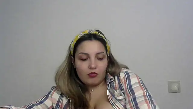 Snapshot of Iskor_ka chatting on January 2025 06:01:02 PM Iskor ka online show from January 2025 06:01:02 PM
