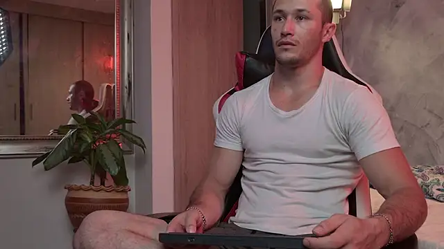 AxelFairchaild online show from March 2026 12:43:02 PM