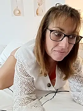 Snapshot of misslynexxx chatting on February 2026 03:04:01 PM misslynexxx online show from February 2026 03:04:01 PM