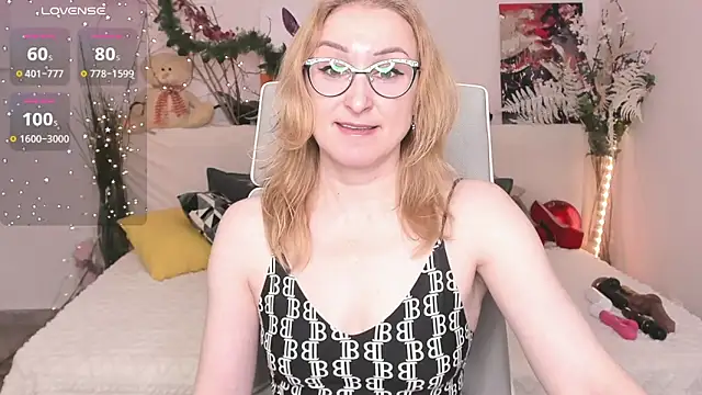 MadissonKiss online show from December 2025 02:16:01 AM