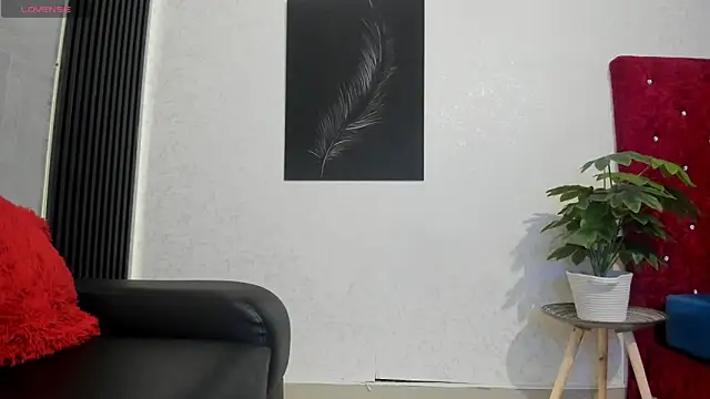 Cristopher23  online show from March 2025 08:00:02 PM