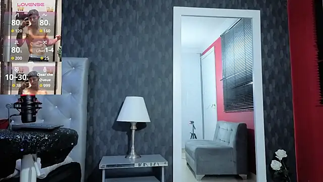 Cristopher23  online show from September 2025 07:47:02 PM