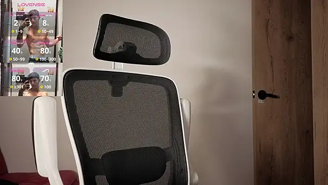 Cristopher23  online show from December 2025 09:35:02 AM