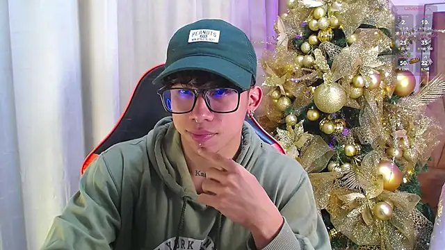 AkazaBoy  online show from December 2025 04:07:02 AM