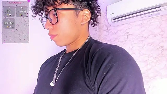 AkazaBoy  online show from February 2026 04:52:02 AM