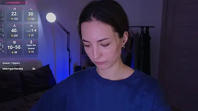 Snapshot of Space_X_Roxy_ chatting on December 2024 11:13:01 PM Space X Roxy  online show from December 2024 11:13:01 PM