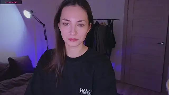 Snapshot of Space_X_Roxy_ chatting on December 2024 03:44:01 PM Space X Roxy  online show from December 2024 03:44:01 PM