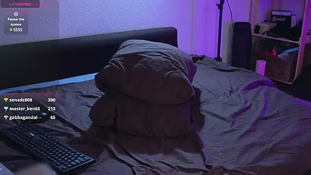 Snapshot of Space_X_Roxy_ chatting on January 2025 07:53:01 PM Space X Roxy  online show from January 2025 07:53:01 PM