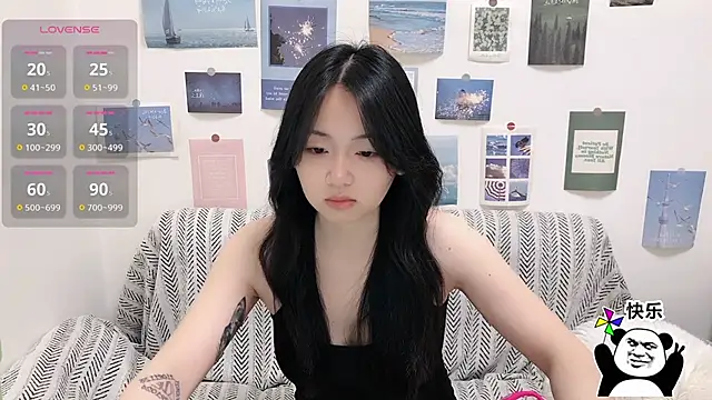 Snapshot of LiLiYbaby chatting on December 2025 06:30:02 AM LiLiYbaby online show from December 2025 06:30:02 AM