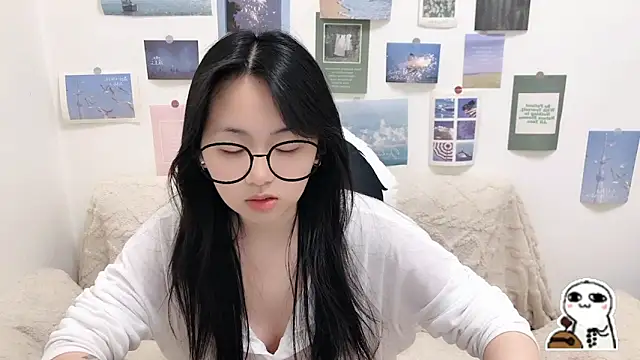 Snapshot of LiLiYbaby chatting on February 2026 06:28:02 AM LiLiYbaby online show from February 2026 06:28:02 AM