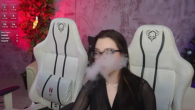 Magnetic Mia  online show from December 2024 03:25:02 PM