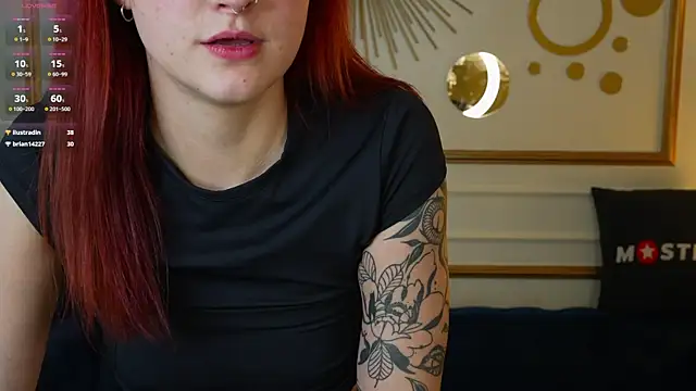 Magnetic Mia  online show from December 2024 05:40:02 PM