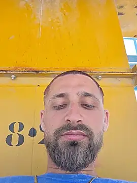 omarito100 online show from May 2026 11:07:01 AM
