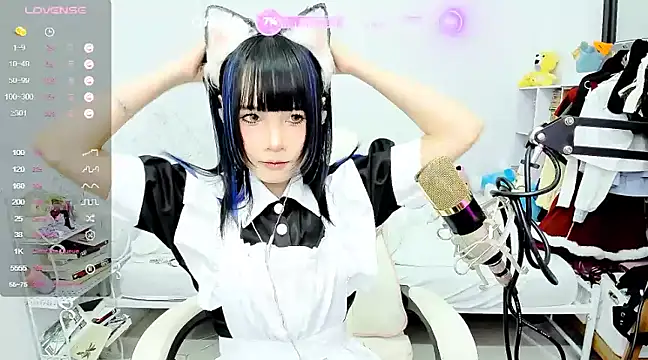 Snapshot of RassieRaph chatting on December 2024 03:57:02 PM RassieRaph online show from December 2024 03:57:02 PM