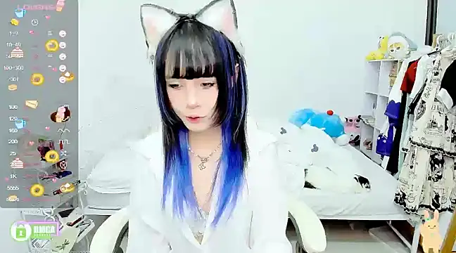 Snapshot of RassieRaph chatting on January 2025 08:18:02 PM RassieRaph online show from January 2025 08:18:02 PM