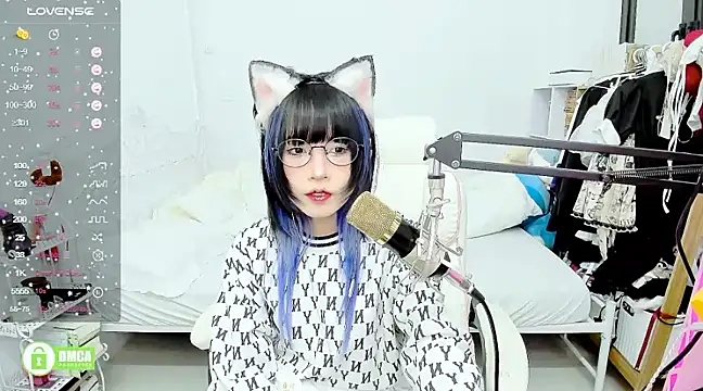 Snapshot of RassieRaph chatting on February 2025 05:11:02 PM RassieRaph online show from February 2025 05:11:02 PM