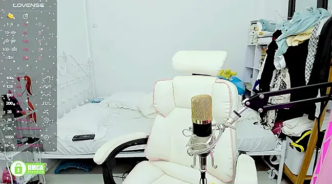 Snapshot of RassieRaph chatting on February 2025 05:17:02 PM RassieRaph online show from February 2025 05:17:02 PM