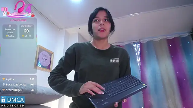 Snapshot of floriamANDjazmin chatting on March 2025 03:22:02 AM floriamANDjazmin online show from March 2025 03:22:02 AM