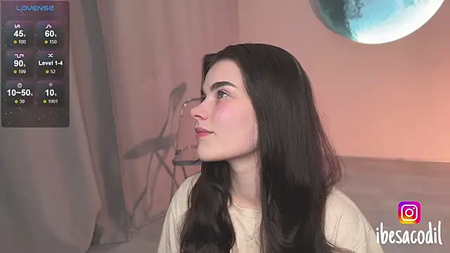 Snapshot of adriana_allien chatting on July 2026 11:18:01 PM adriana allien online show from July 2026 11:18:01 PM