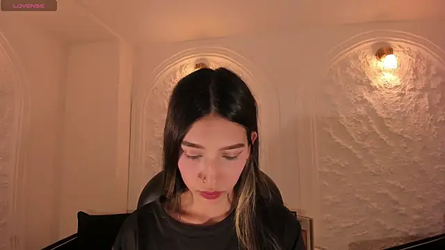 TaraLawrence online show from December 2025 03:46:01 AM