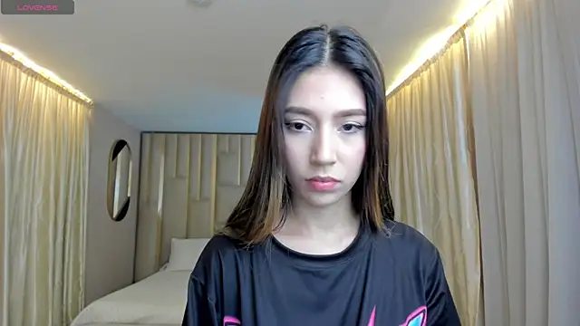 TaraLawrence online show from January 2026 02:47:01 AM