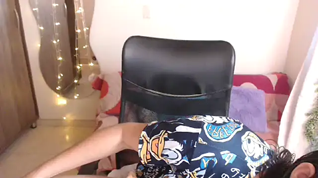 LUCY LI online show from January 2025 06:33:02 PM