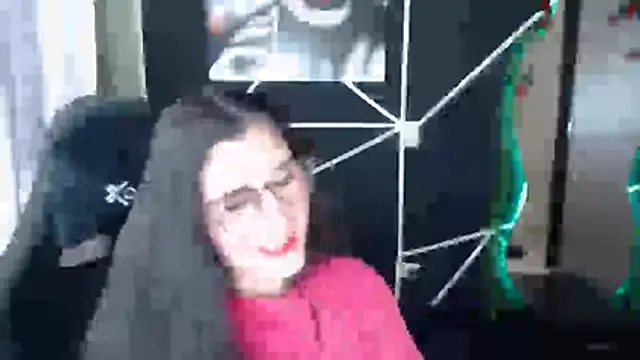 LUCY LI online show from November 2025 06:52:02 PM