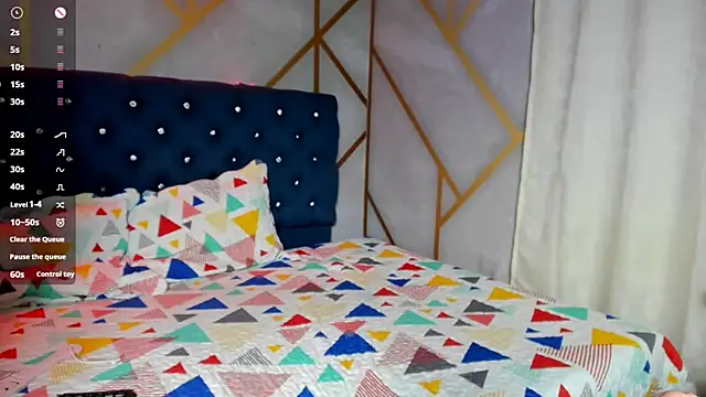 Snapshot of _18_laura chatting on December 2024 07:45:02 AM 18 laura online show from December 2024 07:45:02 AM