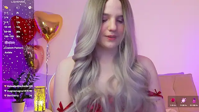 Snapshot of Roxieex chatting on February 2025 12:15:01 AM Roxieex online show from February 2025 12:15:01 AM