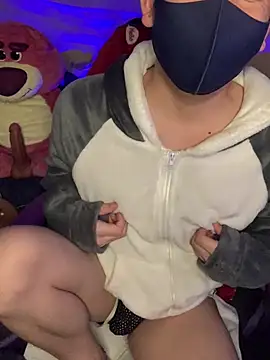 Snapshot of KEI_96 chatting on December 2024 06:55:02 PM KEI 96 online show from December 2024 06:55:02 PM