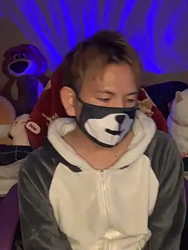 Snapshot of KEI_96 chatting on December 2024 04:29:02 PM KEI 96 online show from December 2024 04:29:02 PM