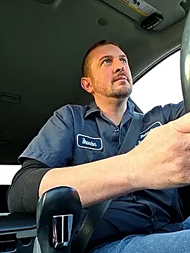 MrMechanic38 online show from February 2026 01:43:01 PM