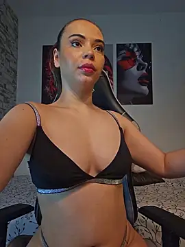 Snapshot of Antonella2_m chatting on May 2026 05:10:02 PM Antonella2 m online show from May 2026 05:10:02 PM