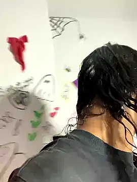 Snapshot of bloom444 chatting on January 2026 02:38:01 AM bloom444 online show from January 2026 02:38:01 AM